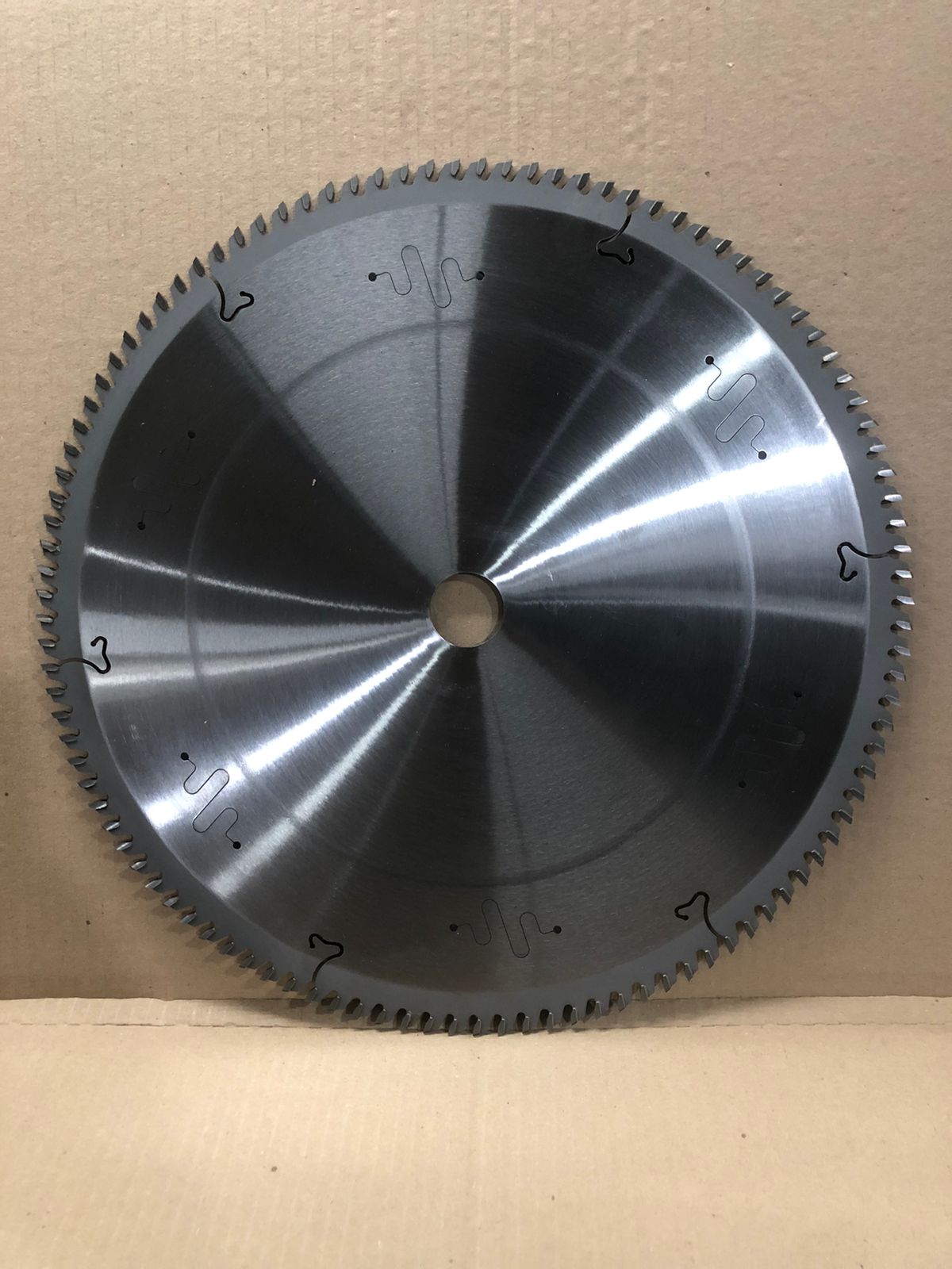 DISCO DE SERRA CIRCULAR PARA ALUMÍNIO 350 z108 D2,5 C3,5